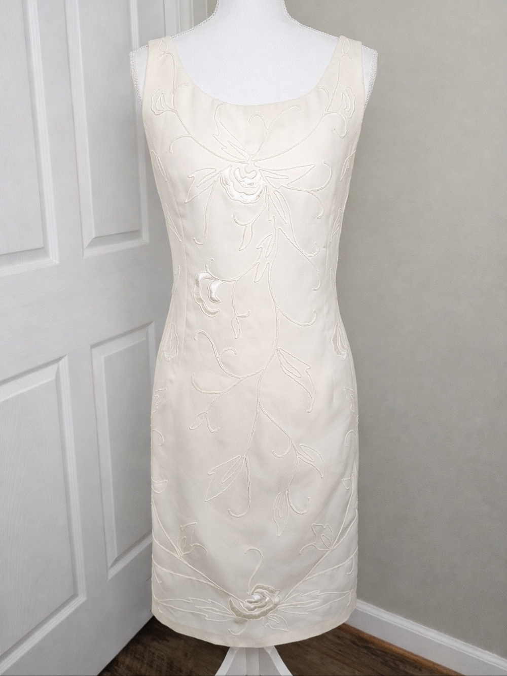 Vintage 90s Y2K Ivory Embroidered Bridal Dress Sleeveless Sheath Wedding Shower